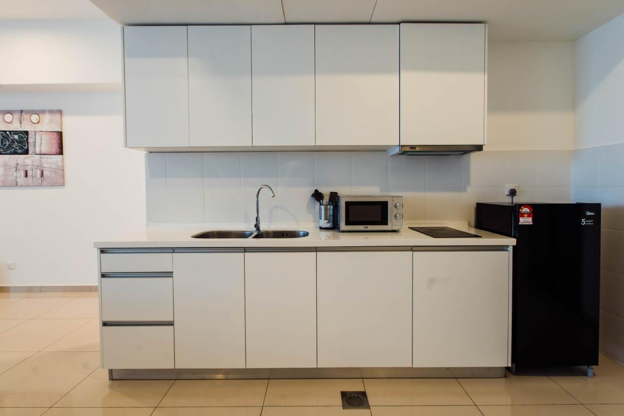 Cozy Homestay With Wifi @Encorp Strand Mall @Alpha Ivf Petaling Jaya Bagian luar foto